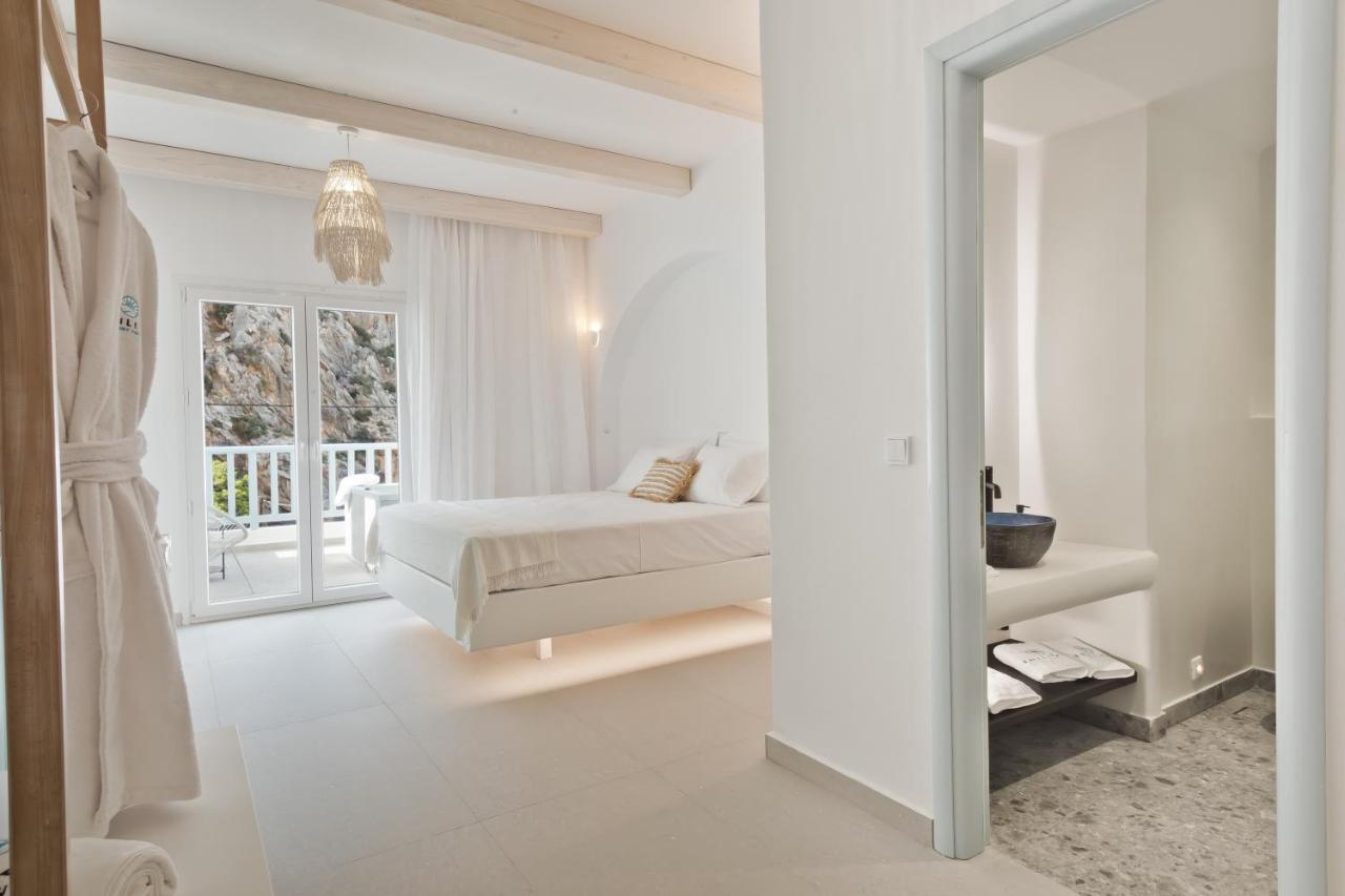 Enilion Luxury Suites Kyra Panagia Екстер'єр фото