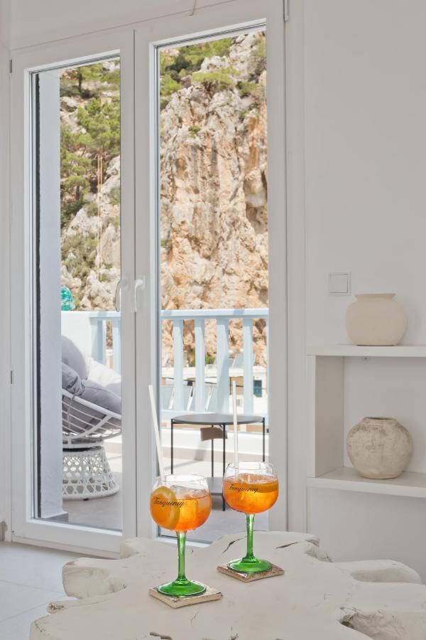 Enilion Luxury Suites Kyra Panagia Екстер'єр фото