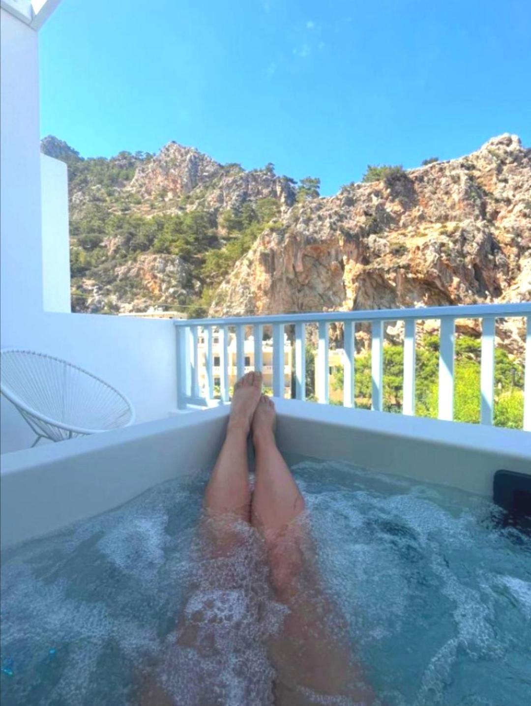 Enilion Luxury Suites Kyra Panagia Екстер'єр фото