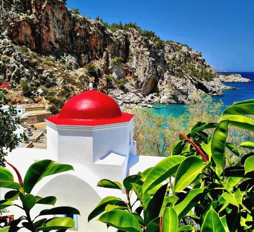 Enilion Luxury Suites Kyra Panagia Екстер'єр фото