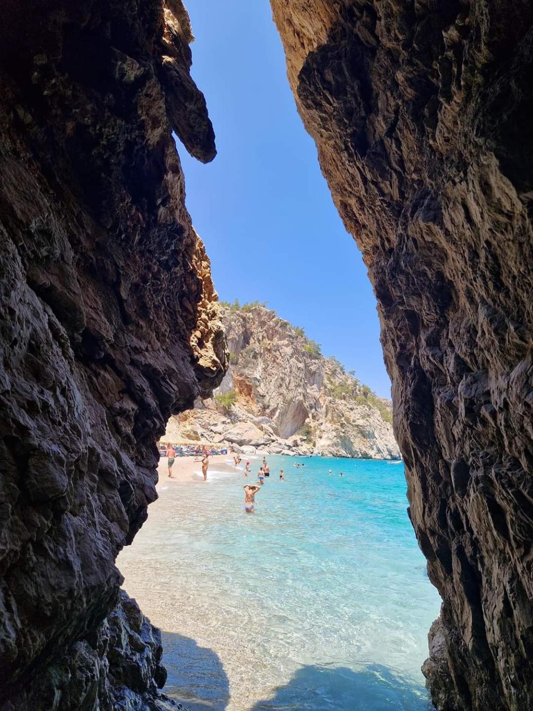 Enilion Luxury Suites Kyra Panagia Екстер'єр фото